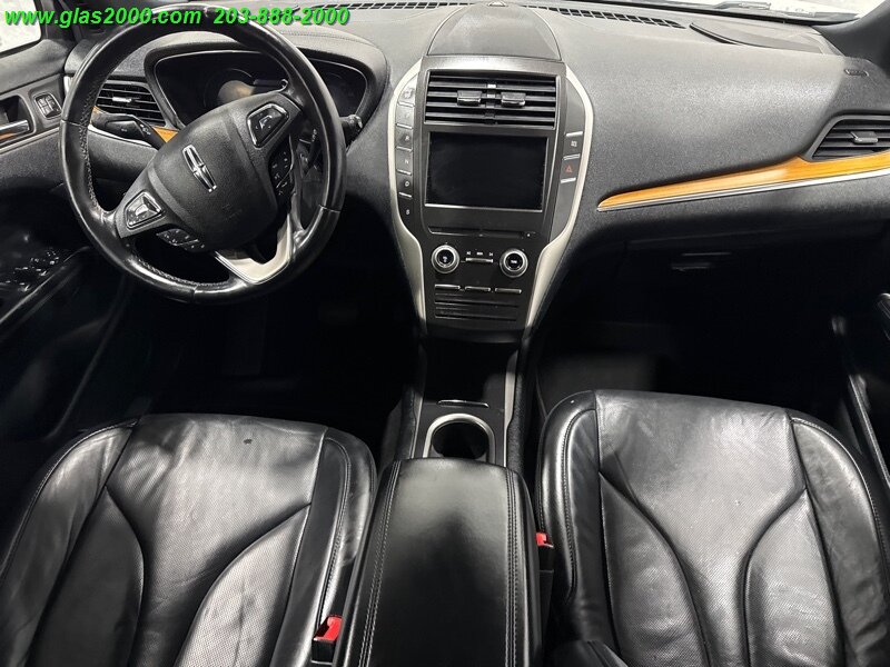 Vehicle image 12 of 34