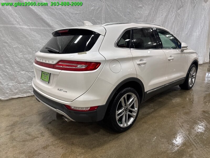Vehicle image 5 of 34
