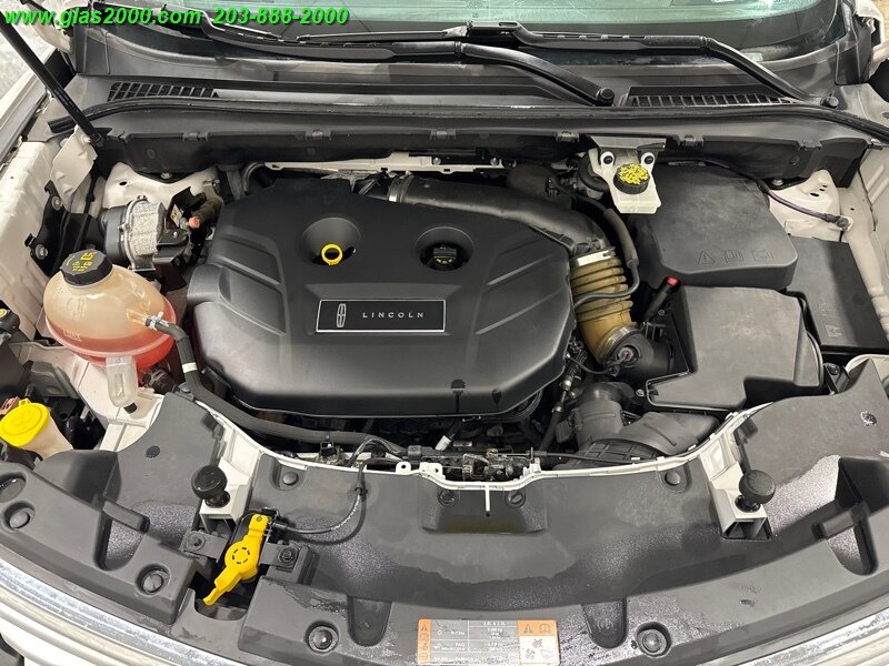 Vehicle image 20 of 34