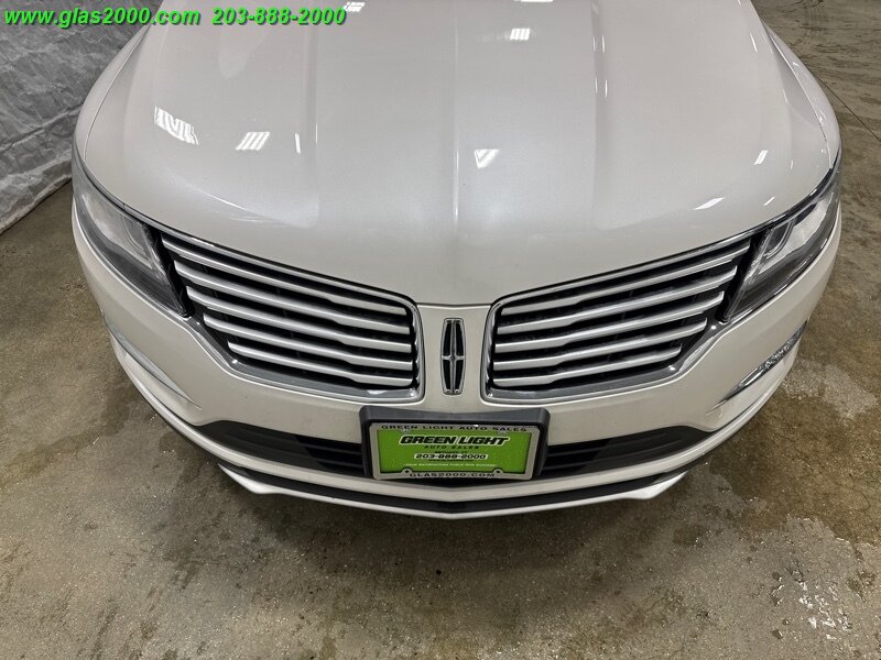 Vehicle image 24 of 34