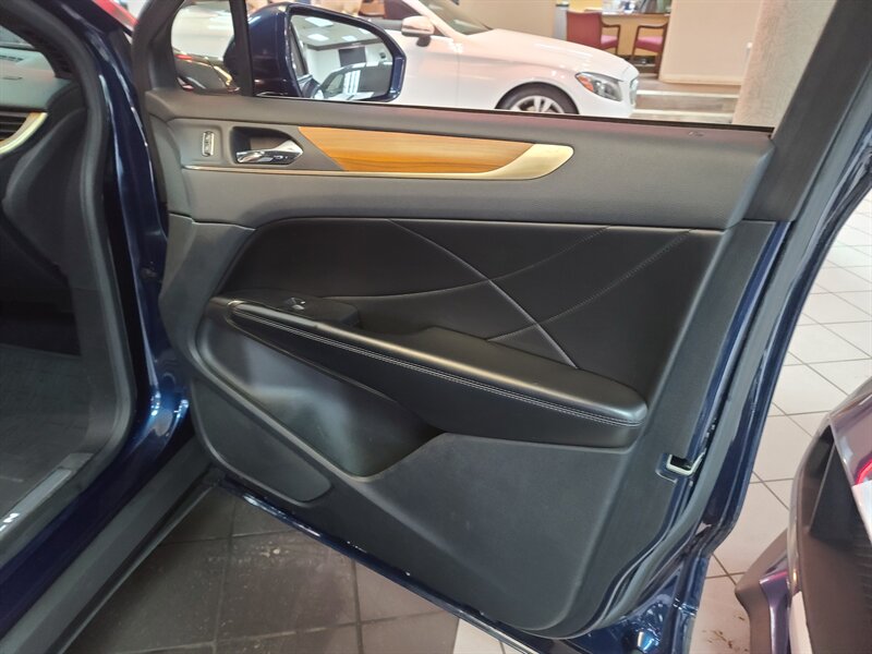 2017 Lincoln MKC Select Image 13 of 43