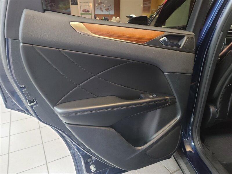 2017 Lincoln MKC Select Image 10 of 43