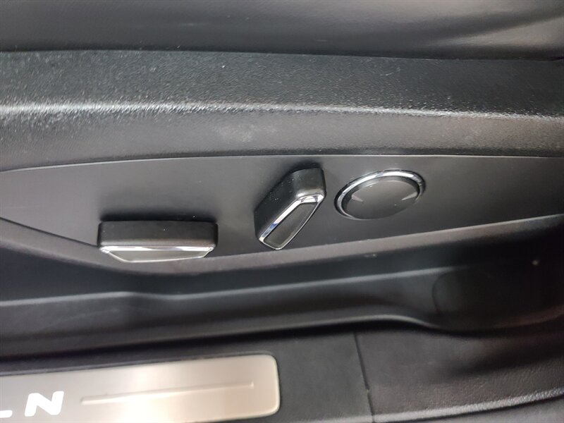 2017 Lincoln MKC Select Image 22 of 43