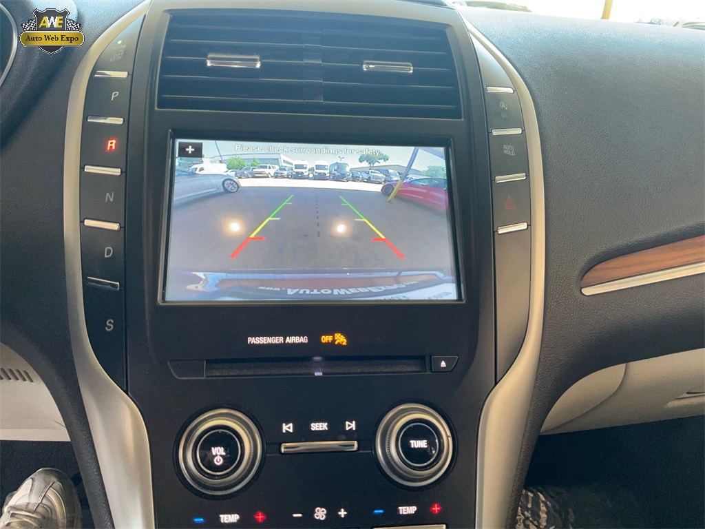 Vehicle image 31 of 59