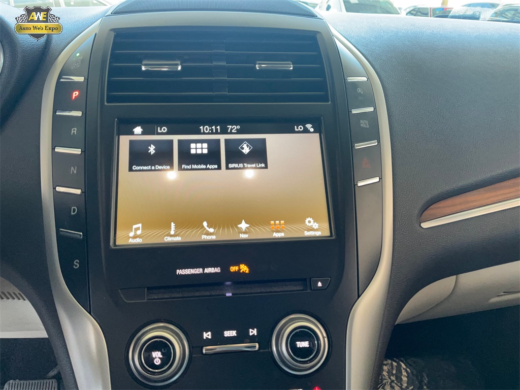 Vehicle image 33 of 59