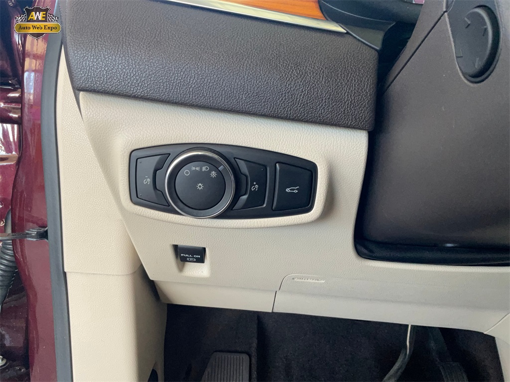 Vehicle image 43 of 59