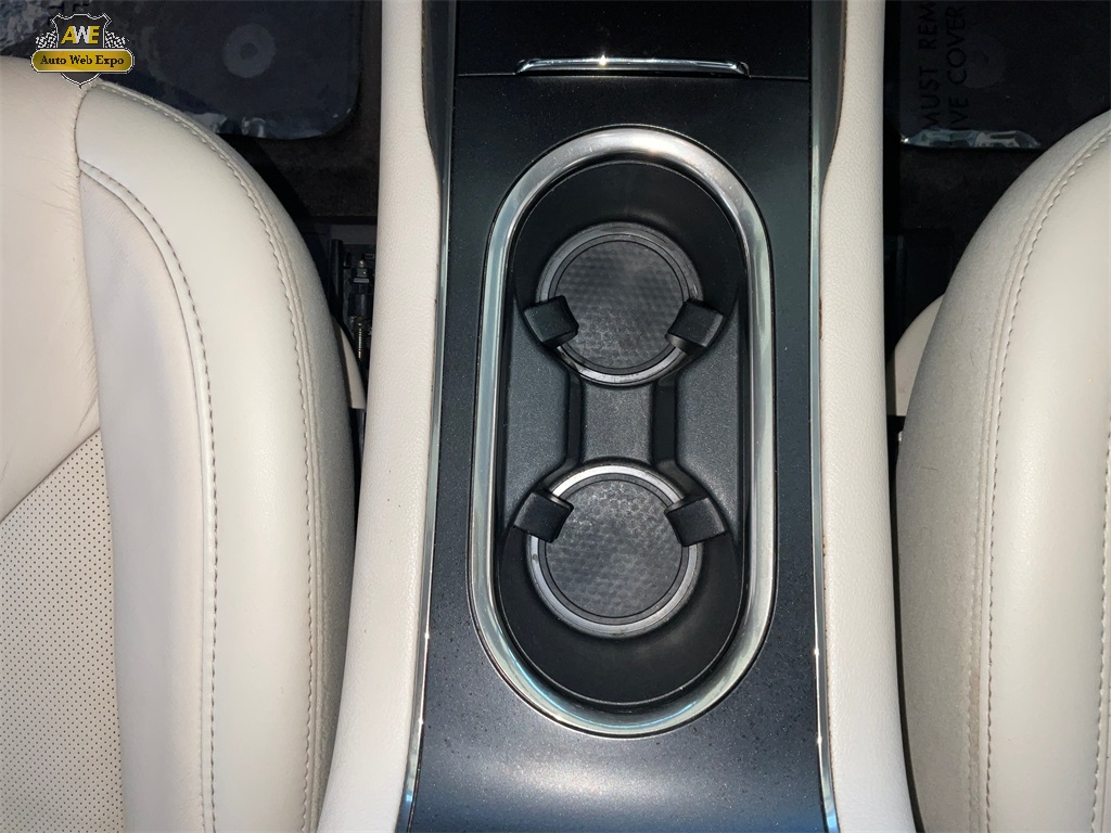 Vehicle image 37 of 59
