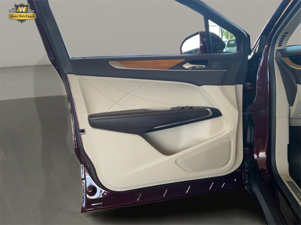Vehicle image 55 of 59