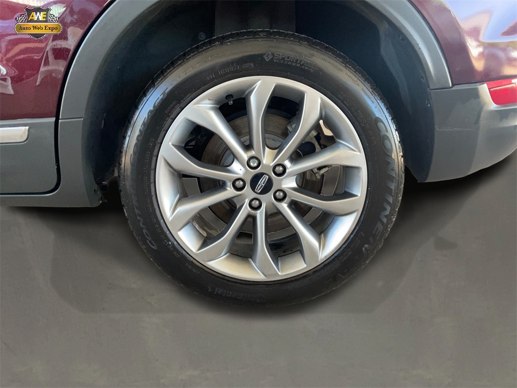 Vehicle image 10 of 59
