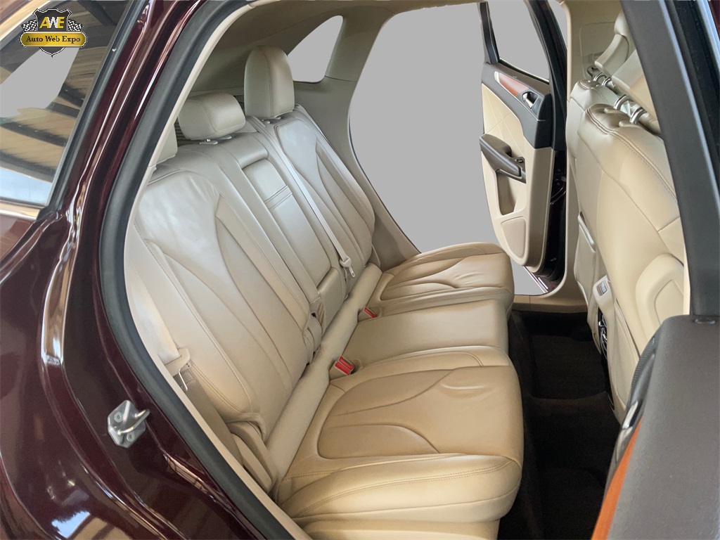 Vehicle image 16 of 59