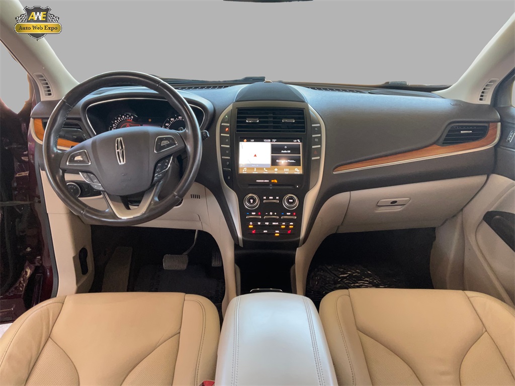 Vehicle image 25 of 59