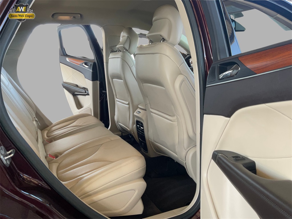 Vehicle image 18 of 59