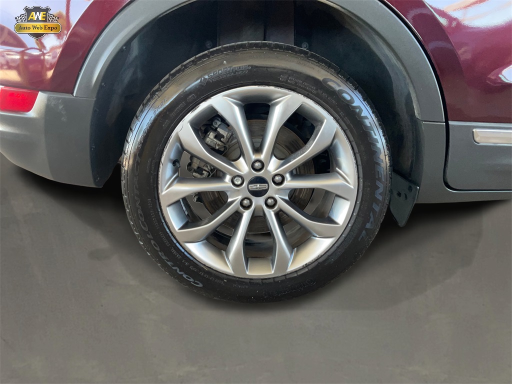 Vehicle image 9 of 59