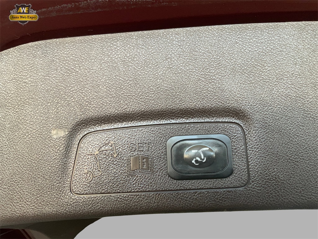 Vehicle image 45 of 59