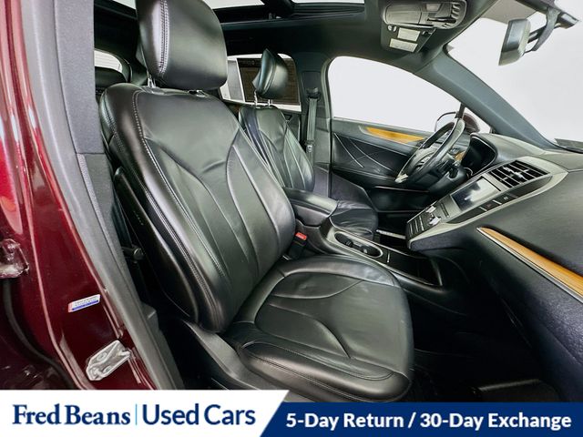 2017 Lincoln MKC Select Image 11 of 33