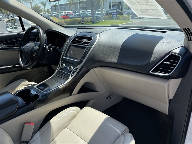Vehicle image 18 of 36