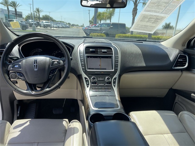 Vehicle image 17 of 36