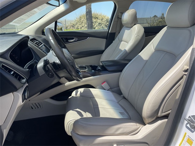 Vehicle image 14 of 36