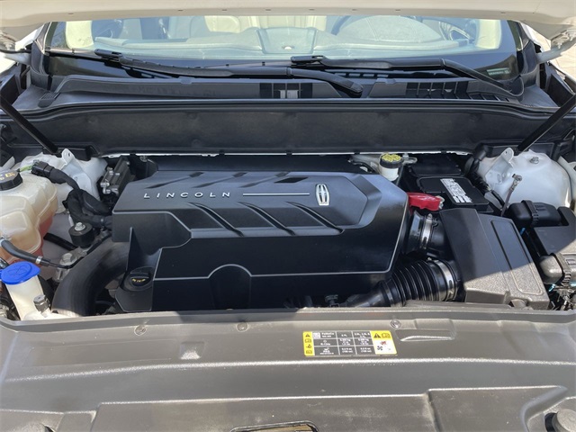 Vehicle image 9 of 36