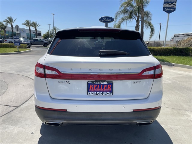 Vehicle image 6 of 36