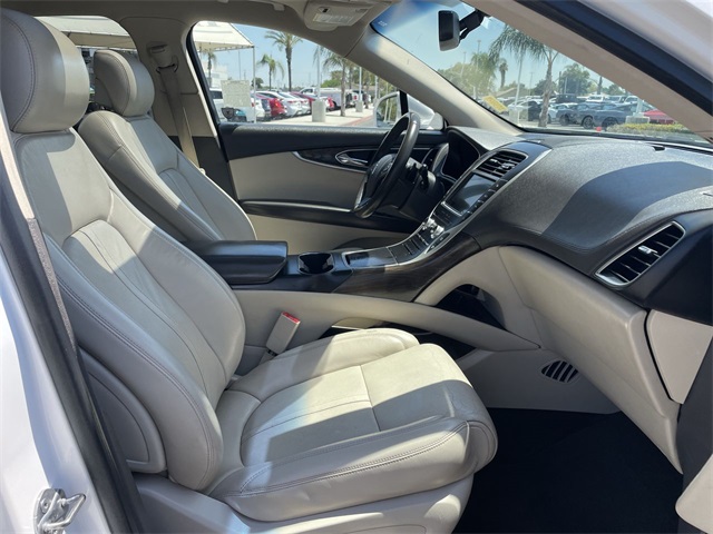 Vehicle image 15 of 36