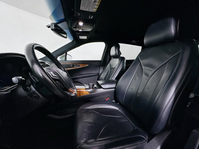 2017 Lincoln MKX Reserve Image 13 of 30