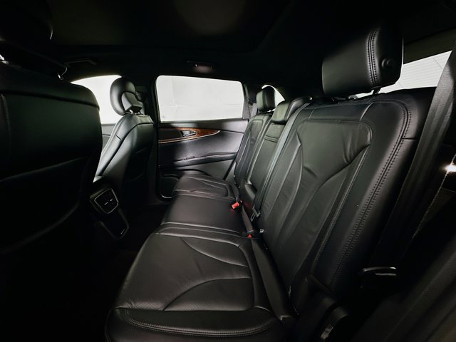 2017 Lincoln MKX Reserve Image 12 of 30