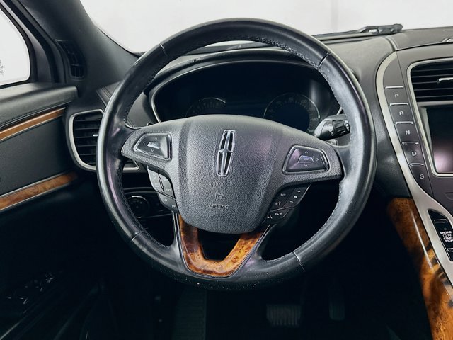 2017 Lincoln MKX Reserve Image 17 of 30