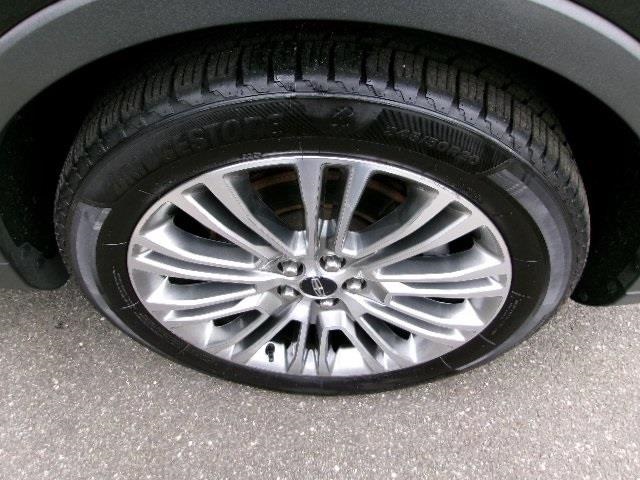 Vehicle image 5 of 10