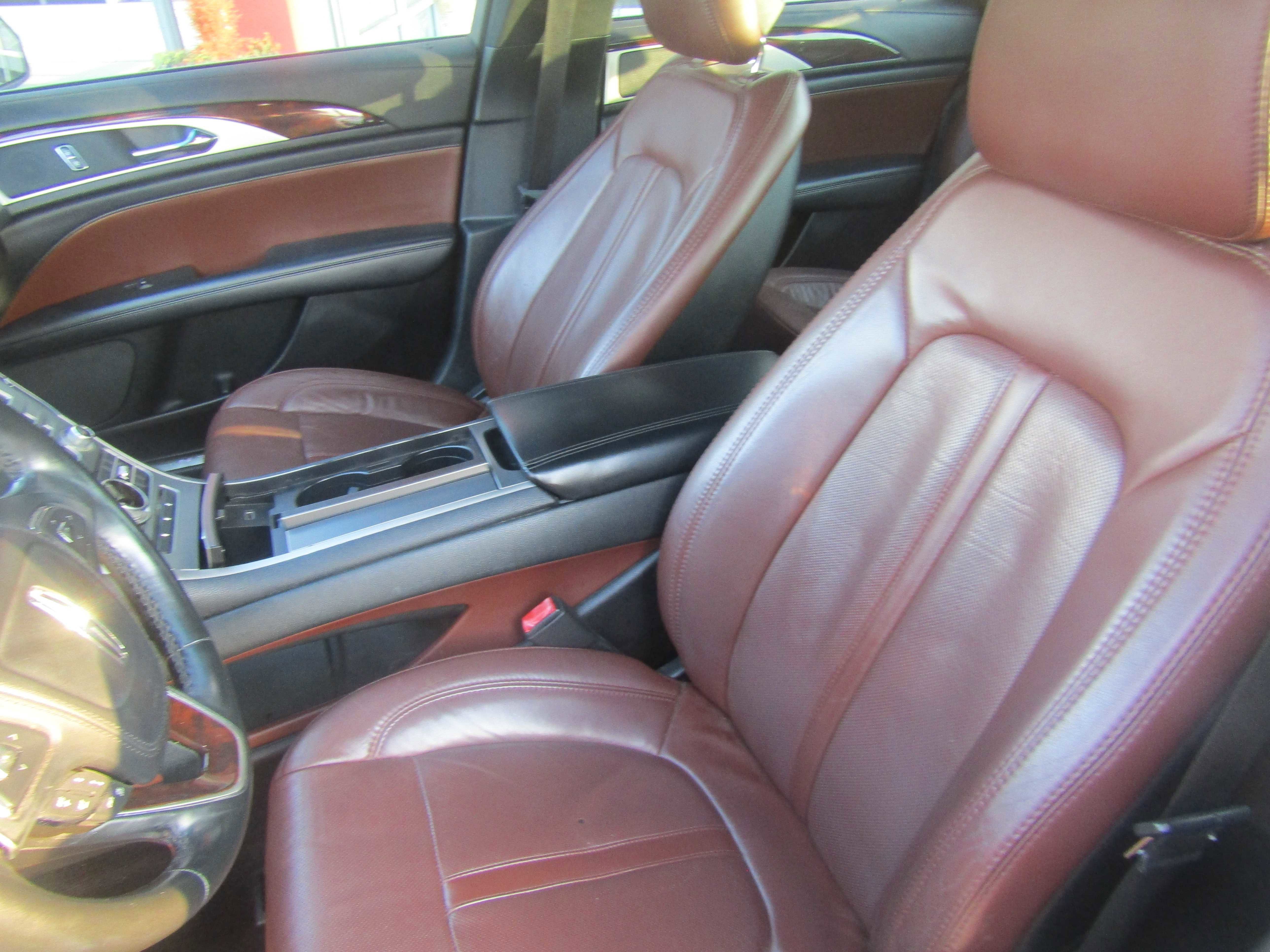 2017 Lincoln MKZ Hybrid Reserve Image 10 of 22