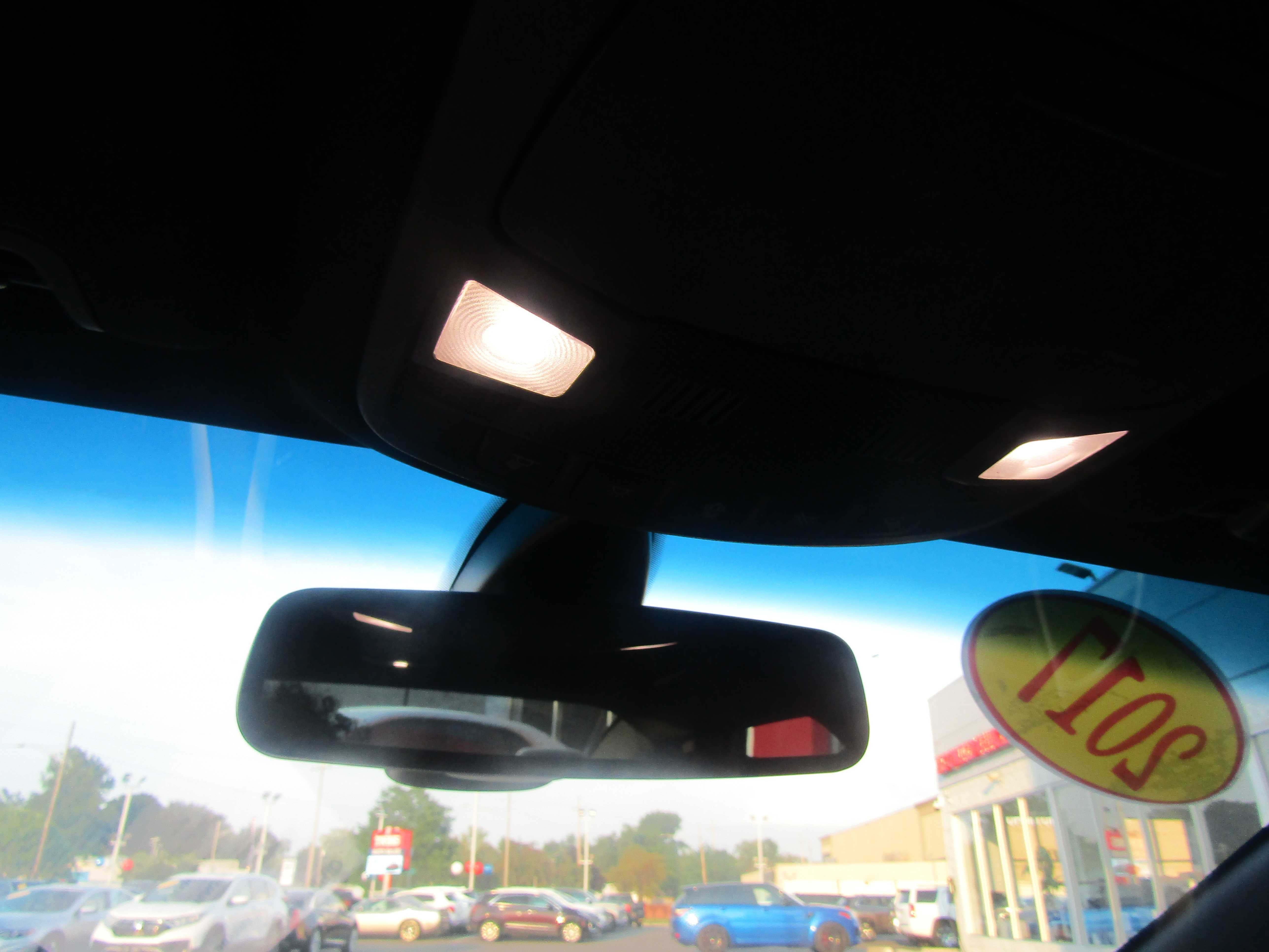 2017 Lincoln MKZ Hybrid Reserve Image 13 of 22