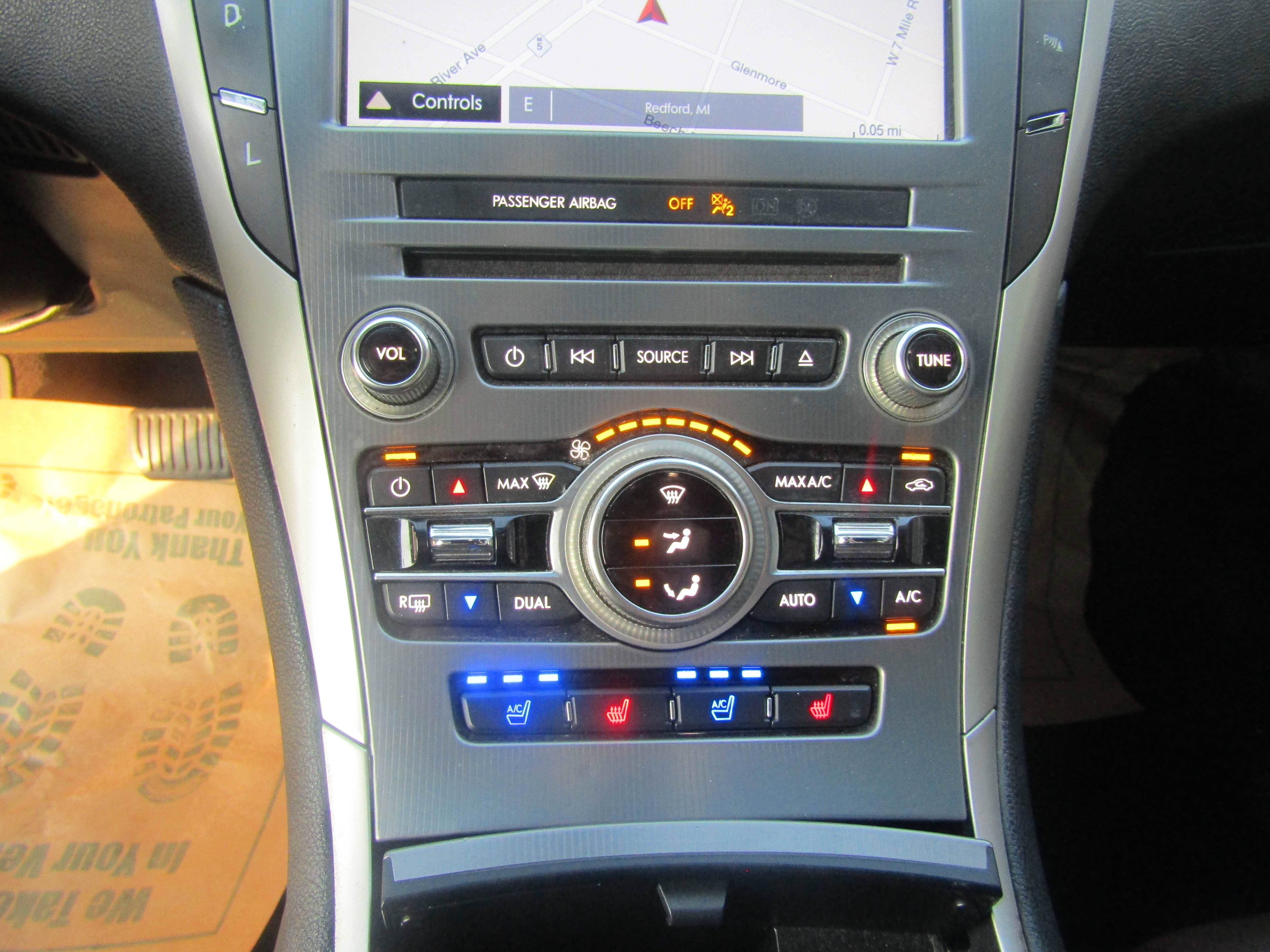 2017 Lincoln MKZ Hybrid Reserve Image 18 of 22