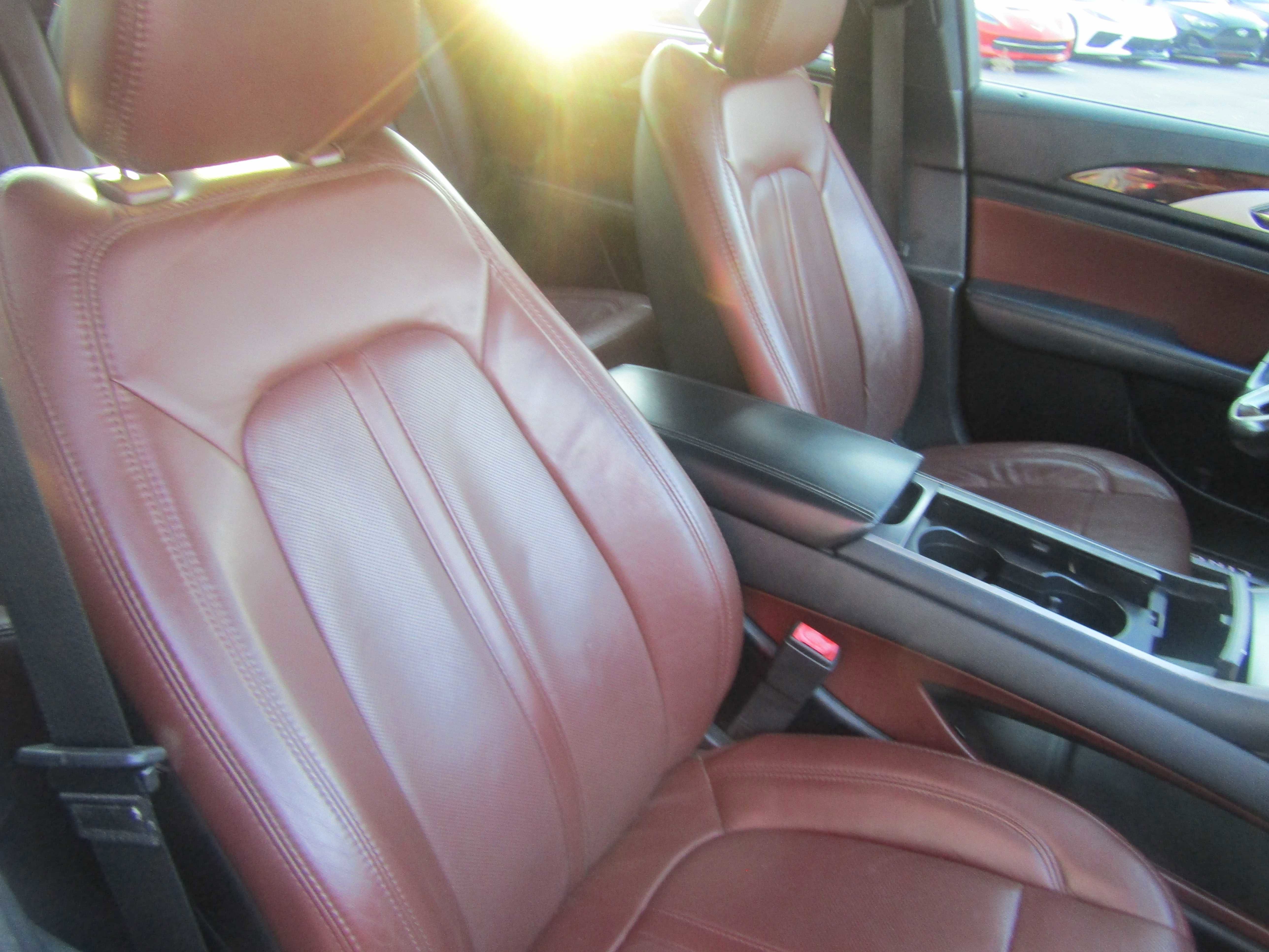 2017 Lincoln MKZ Hybrid Reserve Image 9 of 22