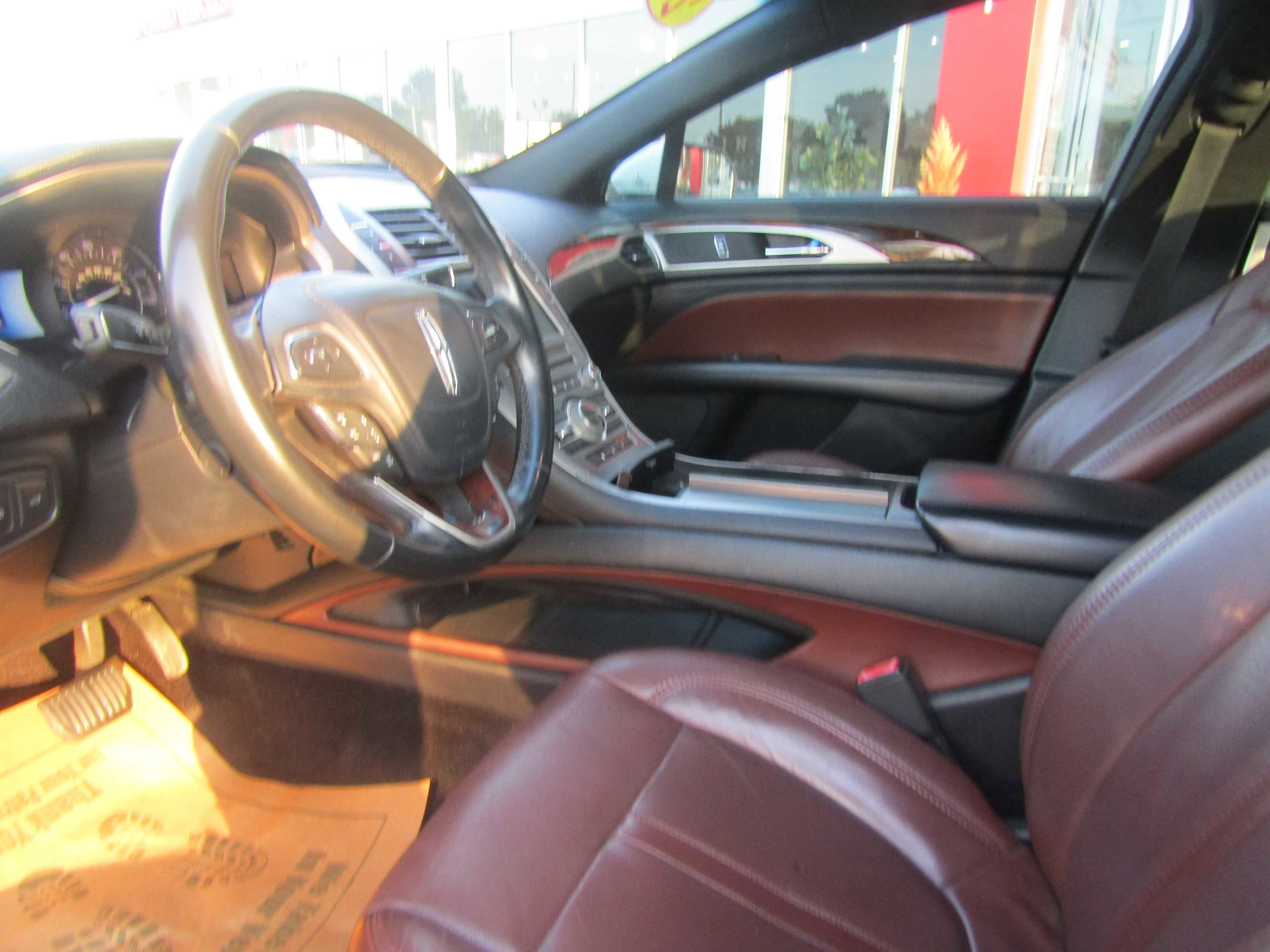 2017 Lincoln MKZ Hybrid Reserve Image 12 of 22