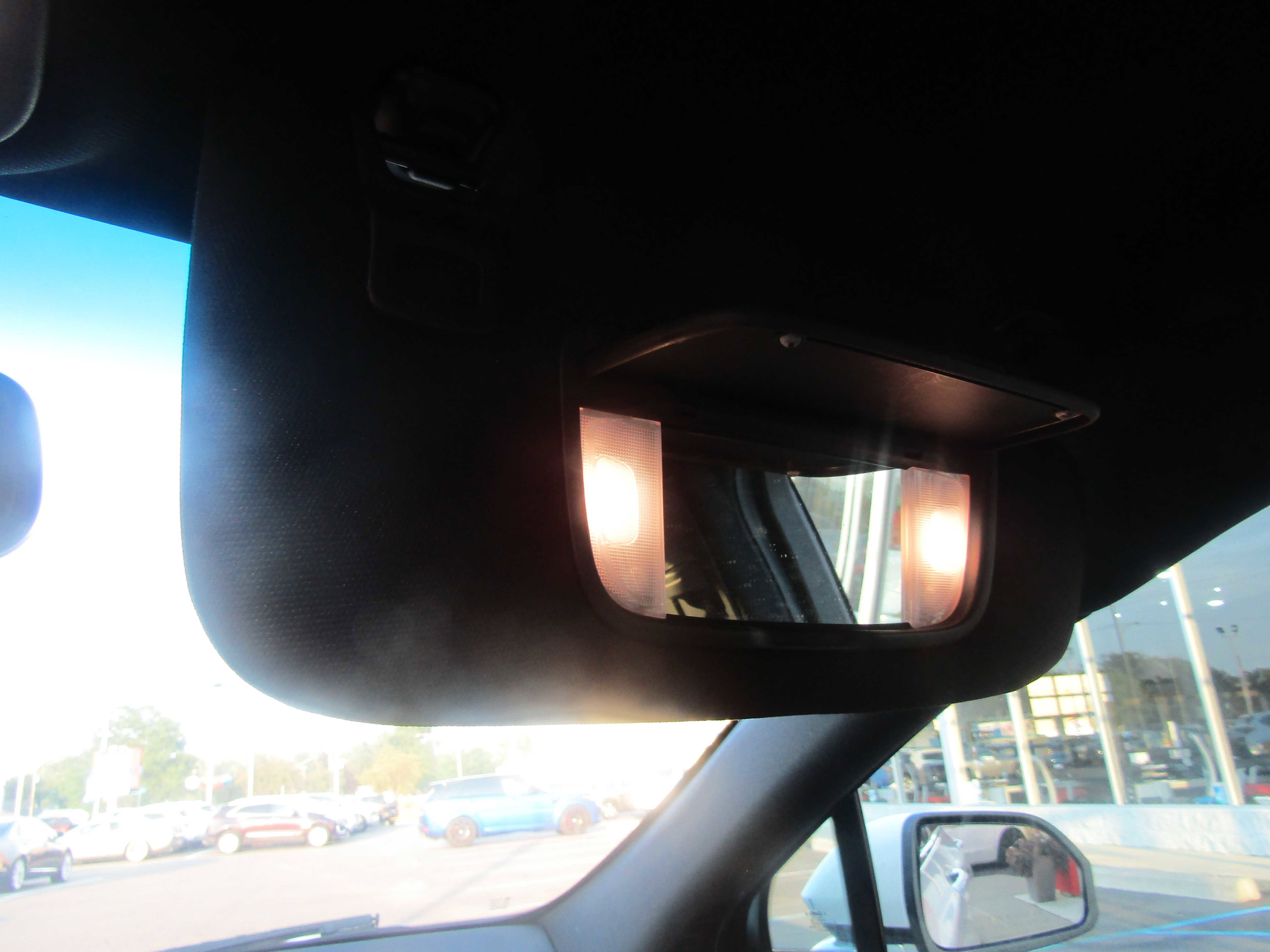 2017 Lincoln MKZ Hybrid Reserve Image 19 of 22