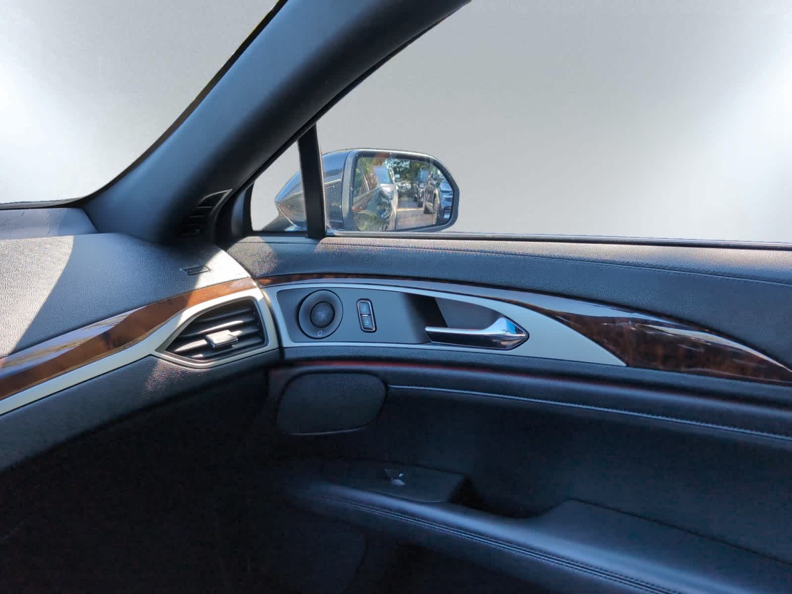 2017 Lincoln MKZ Reserve Image 11 of 22