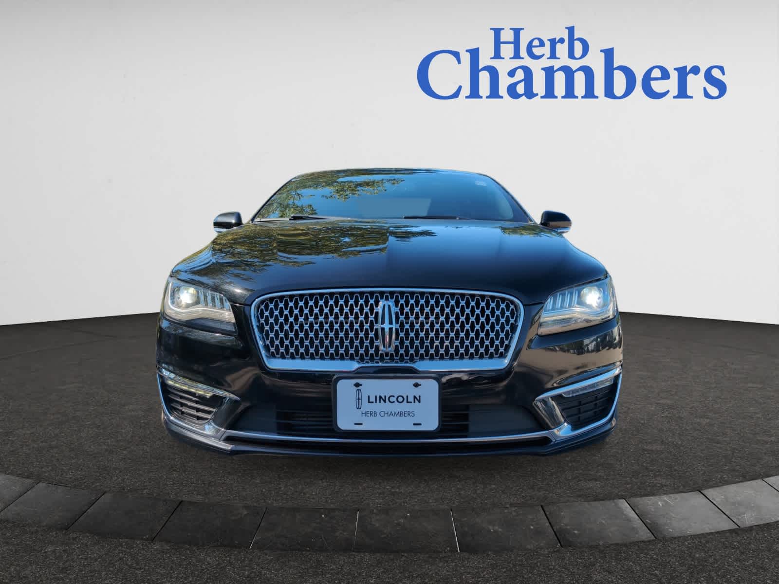 2017 Lincoln MKZ Reserve Image 2 of 22