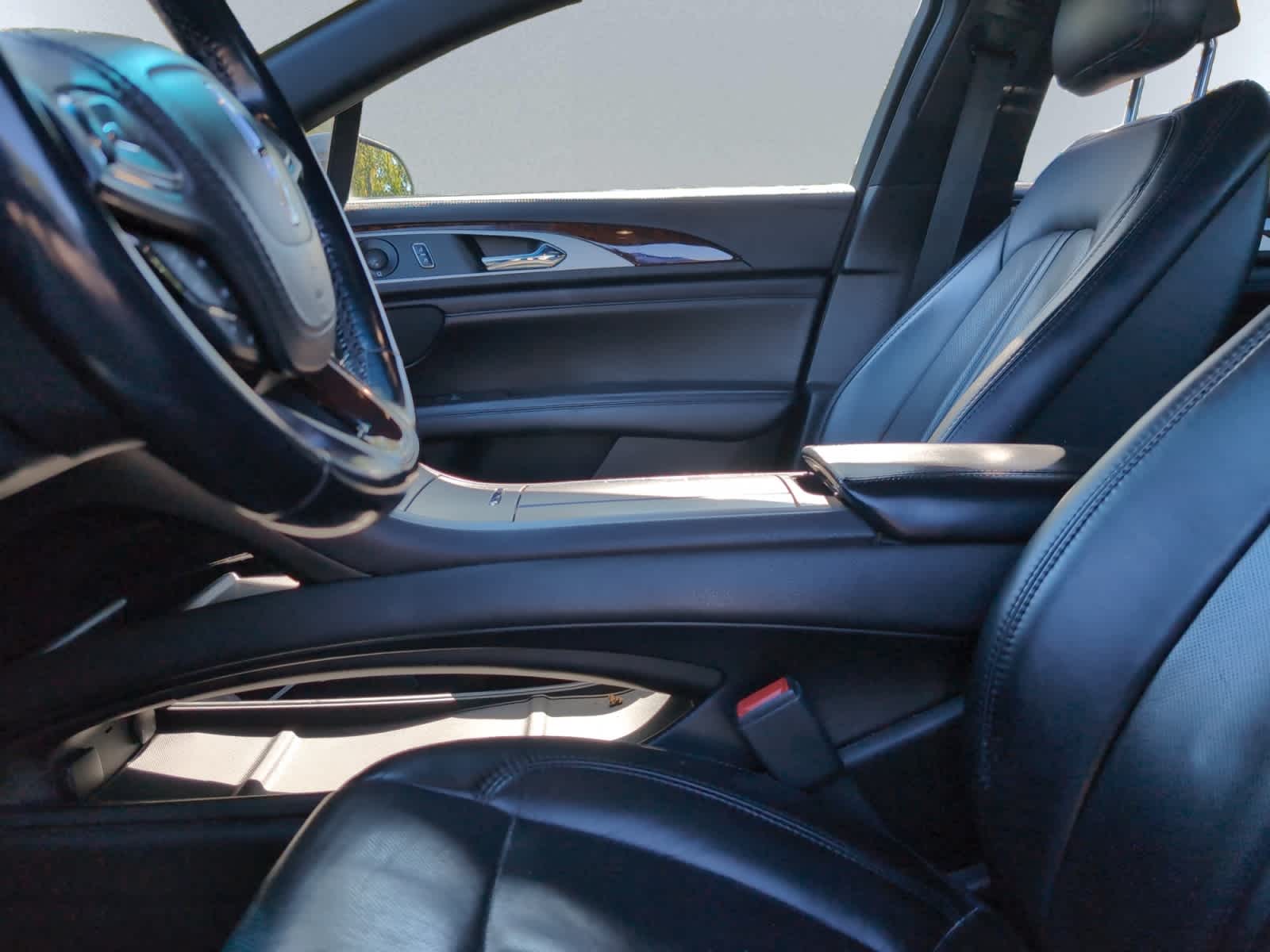 2017 Lincoln MKZ Reserve Image 9 of 22