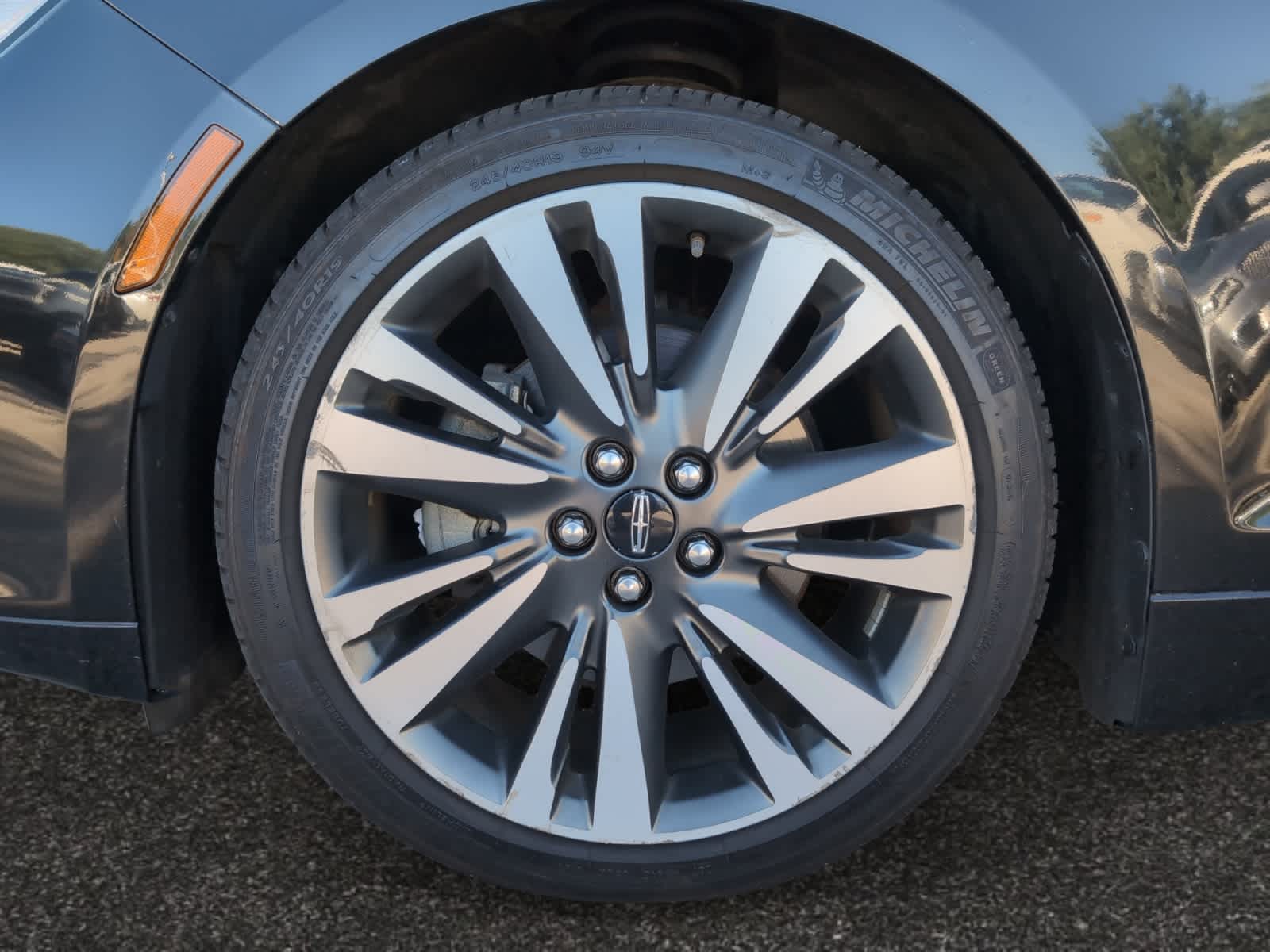 2017 Lincoln MKZ Reserve Image 7 of 22