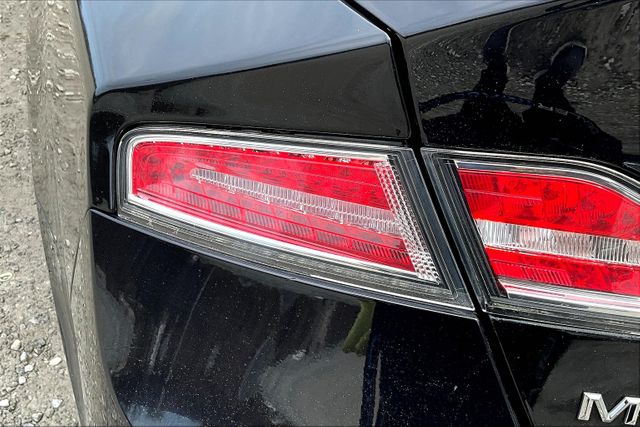 Vehicle image 29 of 33