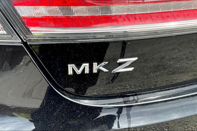 Vehicle image 10 of 33