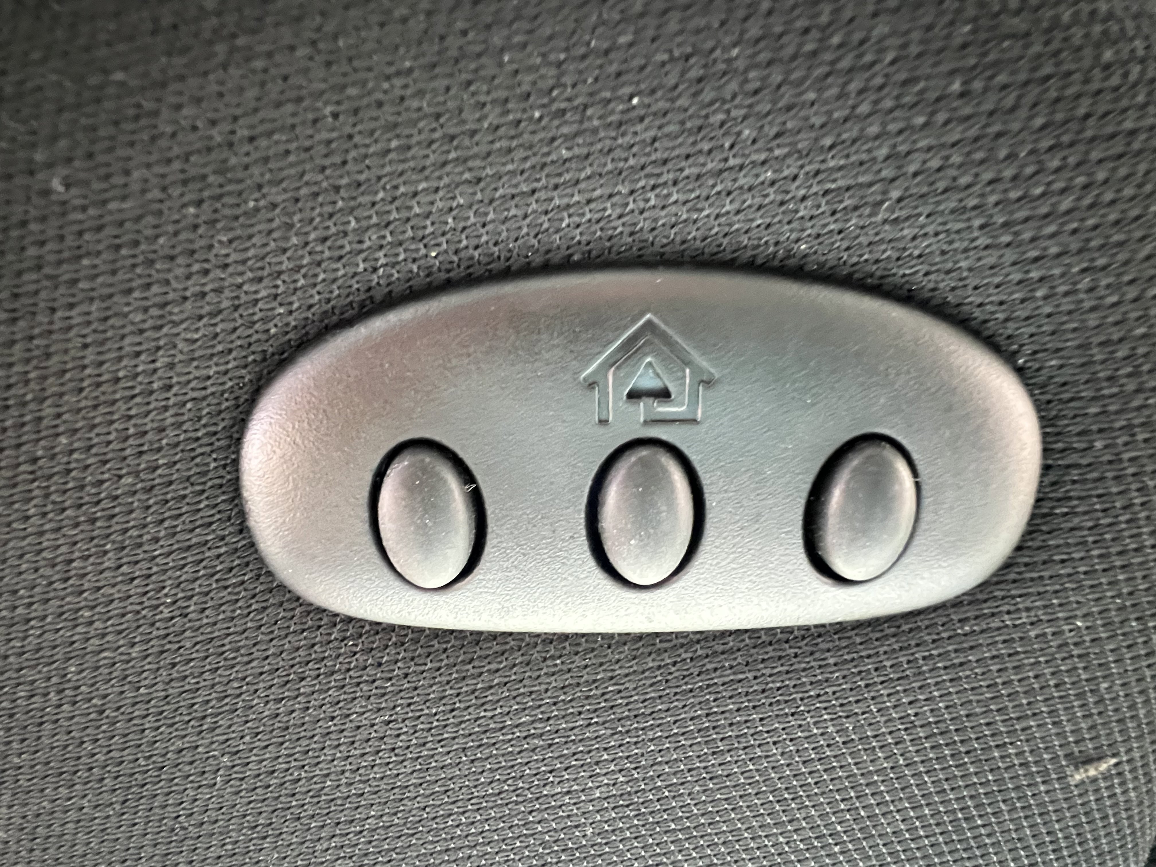 2017 Lincoln MKZ Reserve Image 23 of 32