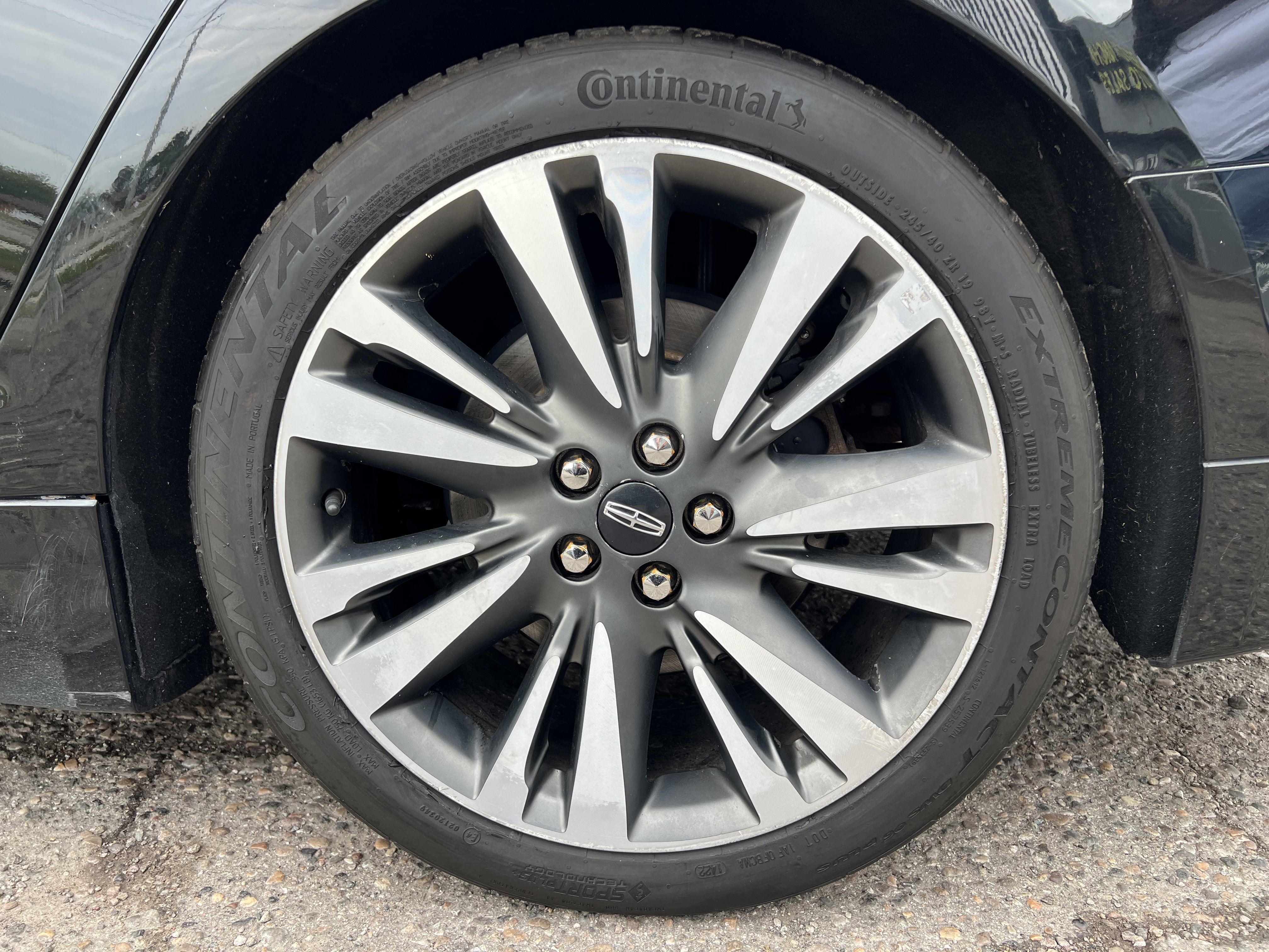 2017 Lincoln MKZ Reserve Image 9 of 32