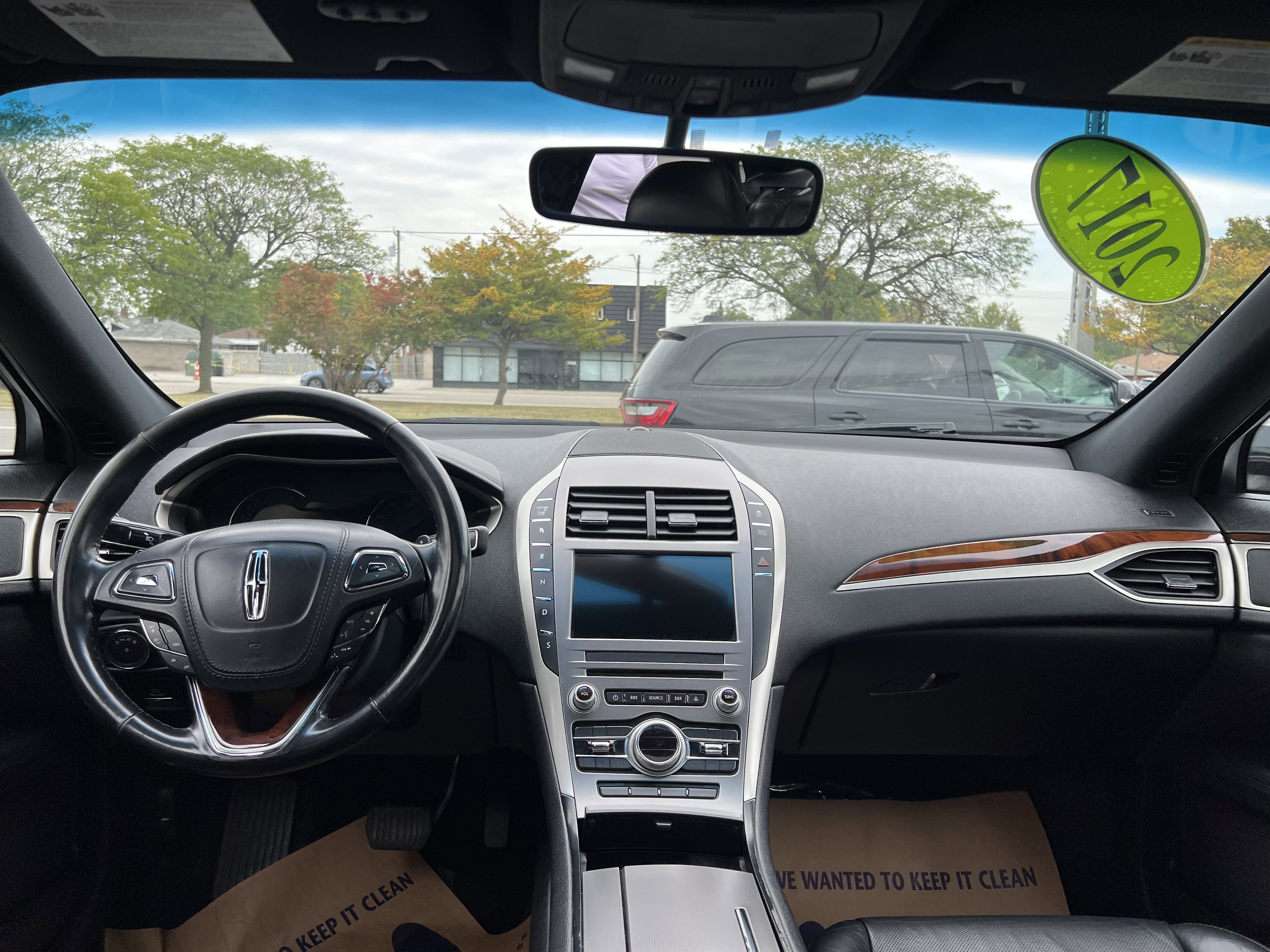 2017 Lincoln MKZ Reserve Image 11 of 32