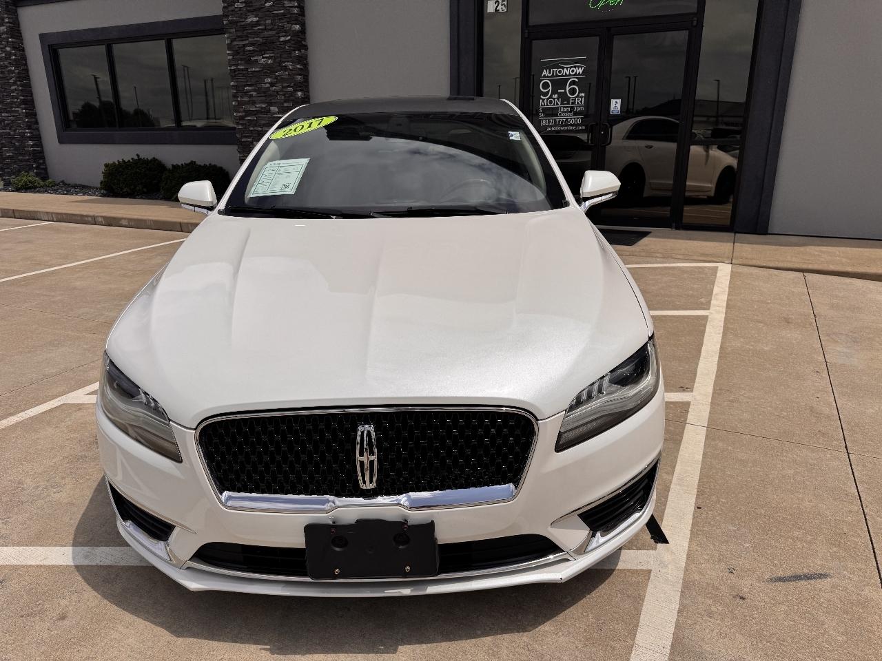 2017 Lincoln MKZ Reserve Image 3 of 17