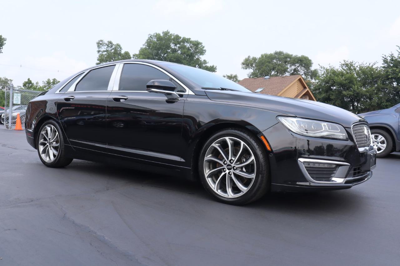 2017 Lincoln MKZ Reserve Image 2 of 24