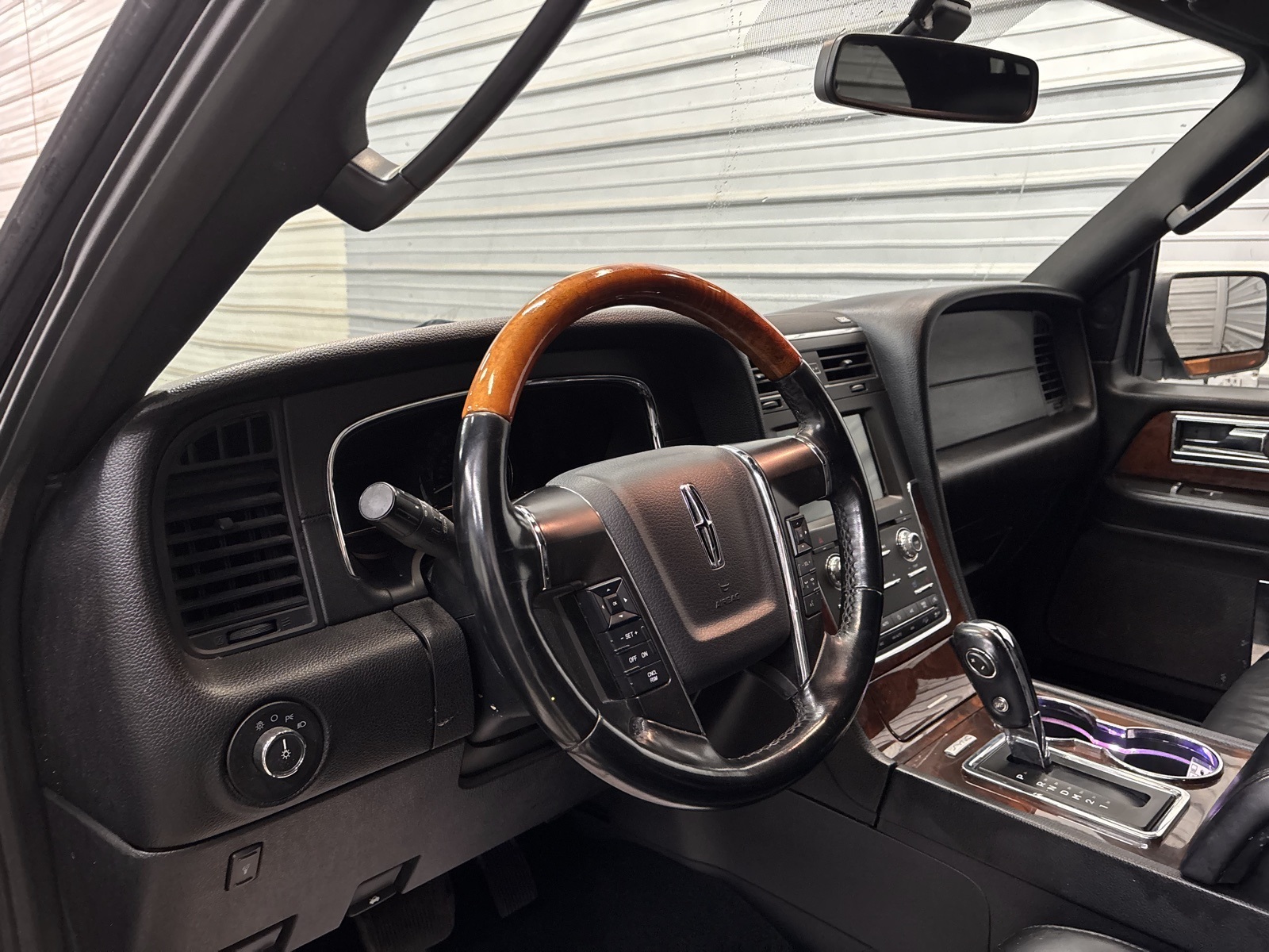 2017 Lincoln Navigator L Select Image 21 of 36