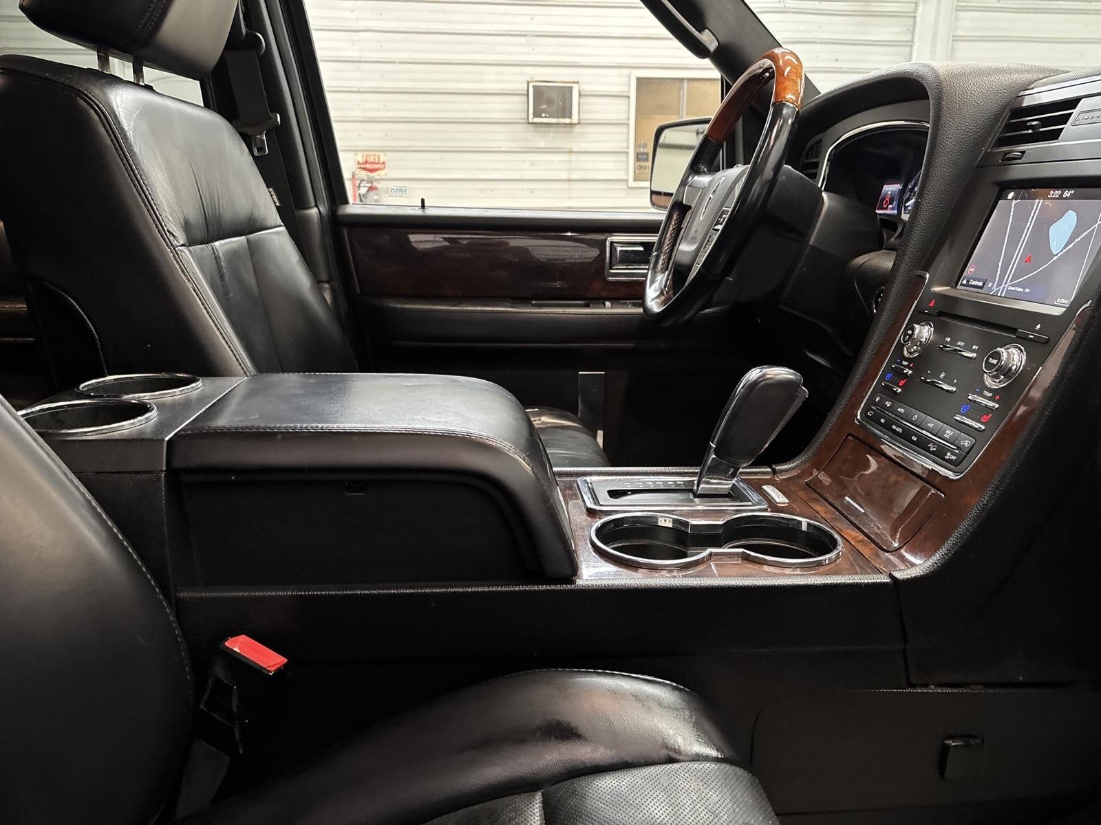 2017 Lincoln Navigator L Select Image 35 of 36