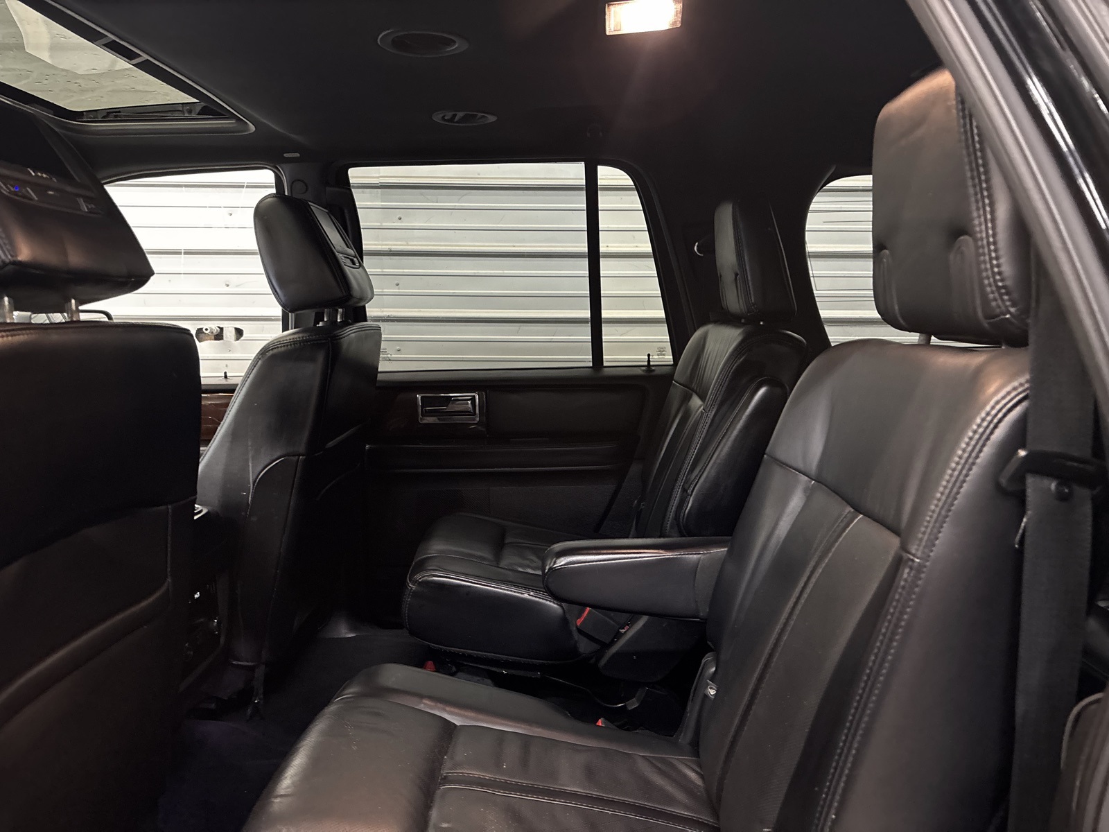 2017 Lincoln Navigator L Select Image 13 of 36
