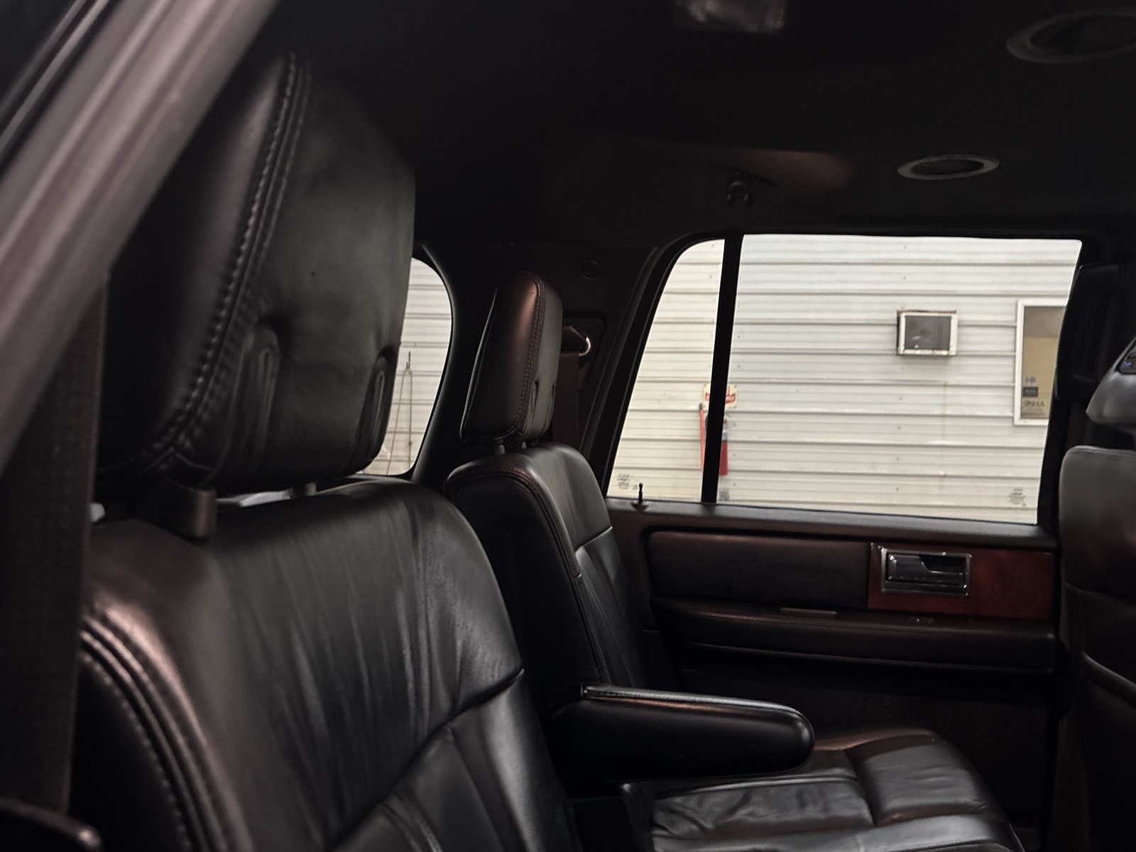 2017 Lincoln Navigator L Select Image 12 of 36